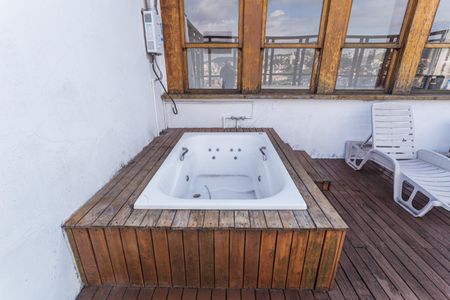 Apartamento à venda com 180m², 3 quartos e 8 vagasCobertura