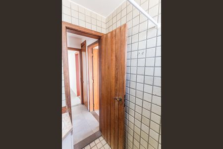 Apartamento à venda com 180m², 3 quartos e 8 vagasBanheiro Social