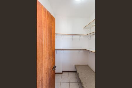 Apartamento à venda com 180m², 3 quartos e 8 vagasQuarto de Serviço