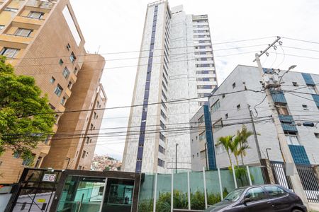 Apartamento à venda com 180m², 3 quartos e 8 vagasFachada