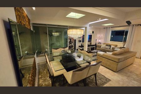 Casa de condomínio à venda com 152m², 3 quartos e 5 vagas Casa de condomínio à venda com 152m², 3 quartos e 5 vagasFoto 02