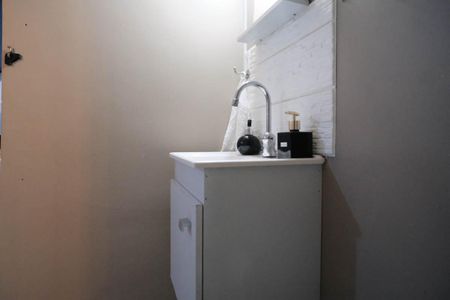 Casa de condomínio para alugar com 57m², 2 quartos e 1 vagaBanheiro 2