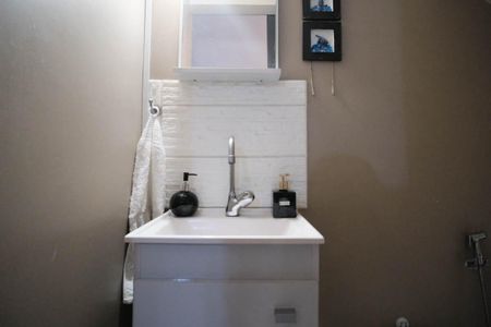 Casa de condomínio para alugar com 57m², 2 quartos e 1 vagaBanheiro 2