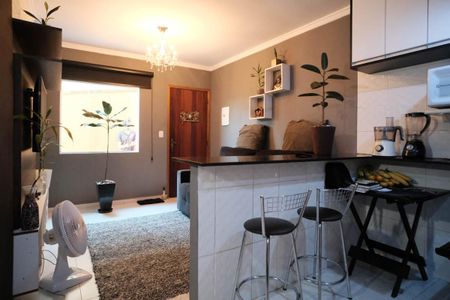Casa de condomínio para alugar com 57m², 2 quartos e 1 vagaSala/Cozinha