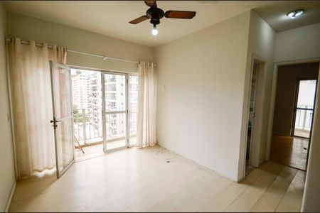 Apartamento para alugar com 65m², 2 quartos e 1 vaga Apartamento para alugar com 65m², 2 quartos e 1 vagaSala