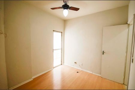 Apartamento para alugar com 65m², 2 quartos e 1 vaga Apartamento para alugar com 65m², 2 quartos e 1 vagaQuarto
