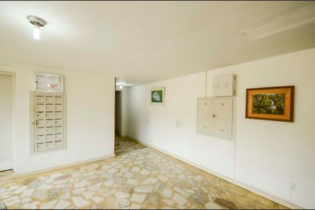 Apartamento para alugar com 65m², 2 quartos e 1 vaga Apartamento para alugar com 65m², 2 quartos e 1 vagaHall