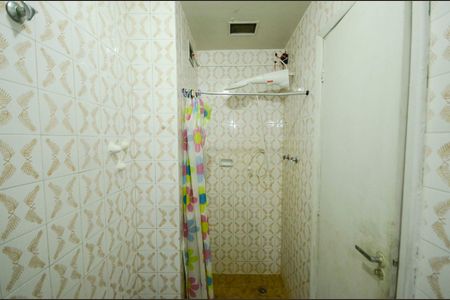 Apartamento para alugar com 65m², 2 quartos e 1 vaga Apartamento para alugar com 65m², 2 quartos e 1 vagaBanheiro da Suíte