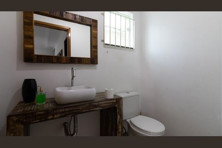 Casa à venda com 134m², 3 quartos e 4 vagasLavabo