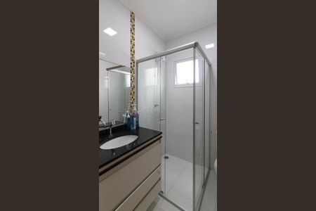 Casa à venda com 134m², 3 quartos e 4 vagasBanheiro Social