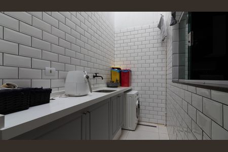 Casa à venda com 134m², 3 quartos e 4 vagasÁrea de Serviço