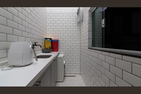 Casa à venda com 134m², 3 quartos e 4 vagasÁrea de Serviço