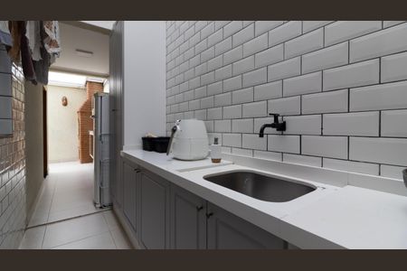 Casa à venda com 134m², 3 quartos e 4 vagasÁrea de Serviço