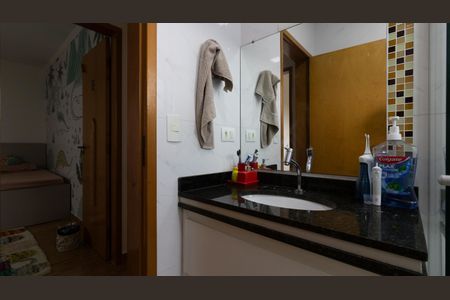 Casa à venda com 134m², 3 quartos e 4 vagasBanheiro Social