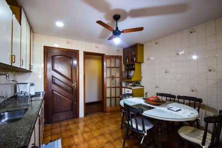 Apartamento à venda com 92m², 3 quartos e 1 vagaCozinha