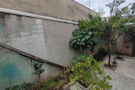 Casa para alugar com 90m², 2 quartos e 1 vaga Casa para alugar com 90m², 2 quartos e 1 vagaQuintal