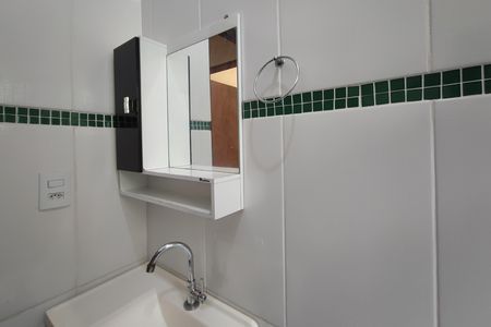 Casa para alugar com 90m², 2 quartos e 1 vaga Casa para alugar com 90m², 2 quartos e 1 vagaBanheiro Social