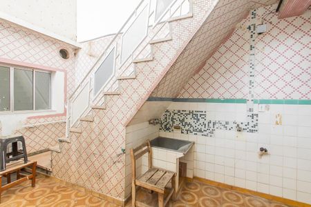 Casa à venda com 230m², 5 quartos e 1 vagaÁrea de Serviço