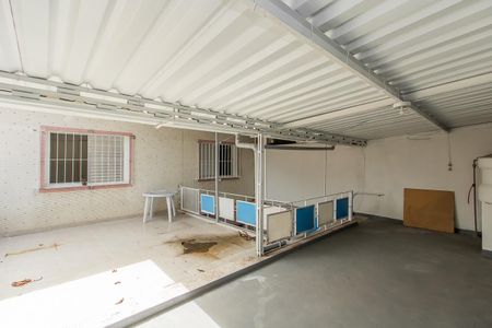 Casa à venda com 230m², 5 quartos e 1 vagaÁrea comum