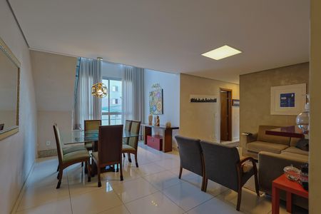 Apartamento à venda com 167m², 4 quartos e 3 vagasSala