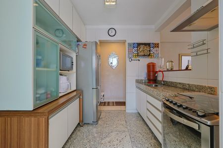 Apartamento à venda com 167m², 4 quartos e 3 vagasCozinha e Área de Serviço