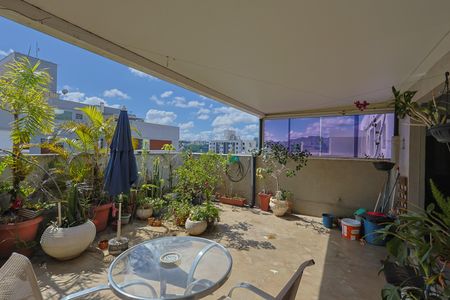 Apartamento à venda com 167m², 4 quartos e 3 vagasCobertura