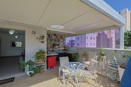 Apartamento à venda com 167m², 4 quartos e 3 vagasCobertura