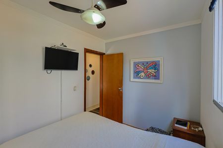 Apartamento à venda com 167m², 4 quartos e 3 vagasQuarto 2