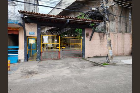 Casa para alugar com 75m², 2 quartos e 1 vaga Casa para alugar com 75m², 2 quartos e 1 vagaFachada