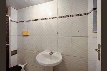 Casa para alugar com 75m², 2 quartos e 1 vaga Casa para alugar com 75m², 2 quartos e 1 vagaBanheiro