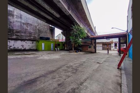 Casa para alugar com 75m², 2 quartos e 1 vaga Casa para alugar com 75m², 2 quartos e 1 vagaFachada