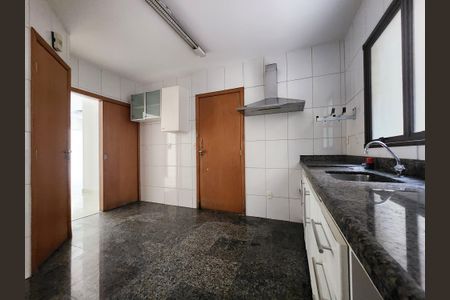 Apartamento à venda com 157m², 4 quartos e 2 vagasCozinha
