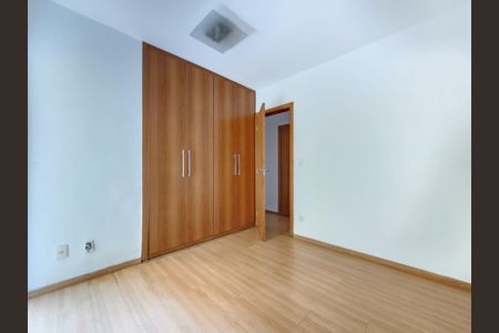 Apartamento à venda com 157m², 4 quartos e 2 vagasQuarto 1