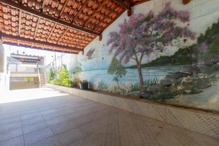 Casa à venda com 373m², 3 quartos e 8 vagas Casa à venda com 373m², 3 quartos e 8 vagasGaragem