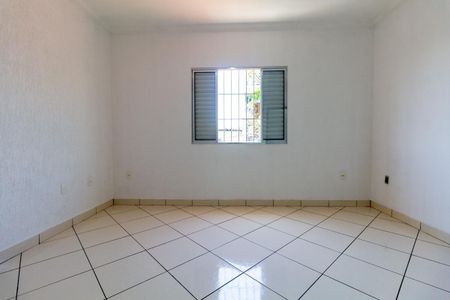 Casa à venda com 373m², 3 quartos e 8 vagas Casa à venda com 373m², 3 quartos e 8 vagasQuarto 3