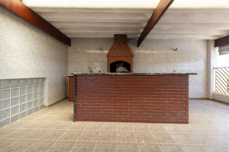 Casa à venda com 373m², 3 quartos e 8 vagas Casa à venda com 373m², 3 quartos e 8 vagasVaranda