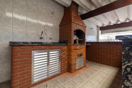 Casa à venda com 373m², 3 quartos e 8 vagas Casa à venda com 373m², 3 quartos e 8 vagasVaranda