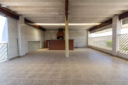 Casa à venda com 373m², 3 quartos e 8 vagas Casa à venda com 373m², 3 quartos e 8 vagasVaranda