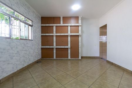 Casa à venda com 373m², 3 quartos e 8 vagas Casa à venda com 373m², 3 quartos e 8 vagasÁrea de Serviço