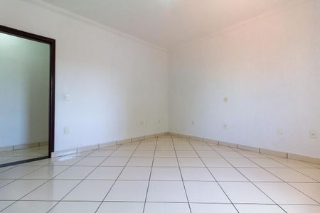 Casa à venda com 373m², 3 quartos e 8 vagas Casa à venda com 373m², 3 quartos e 8 vagasQuarto 3