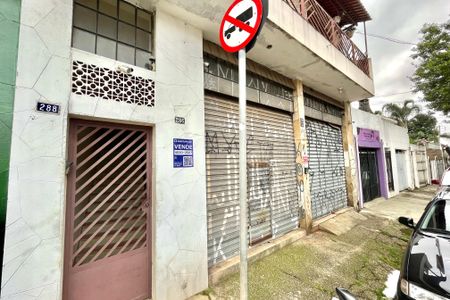 Casa à venda com 185m², 3 quartos e sem vagaFachada