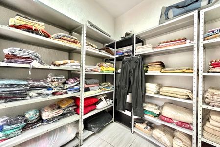 Casa à venda com 185m², 3 quartos e sem vagaQuarto de Serviço 2 