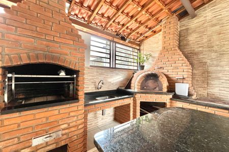 Casa à venda com 185m², 3 quartos e sem vagaChurrasqueira