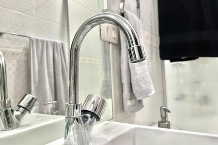 Casa à venda com 185m², 3 quartos e sem vagaBanheiro da Suíte