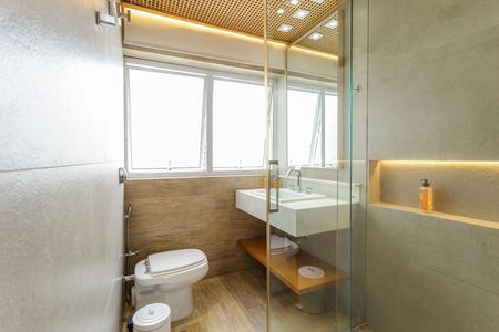 Apartamento para alugar com 90m², 2 quartos e 1 vaga Apartamento para alugar com 90m², 2 quartos e 1 vagaBanheiro da Suíte