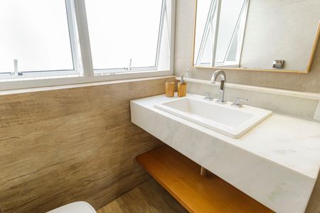 Apartamento para alugar com 90m², 2 quartos e 1 vaga Apartamento para alugar com 90m², 2 quartos e 1 vagaBanheiro da Suíte