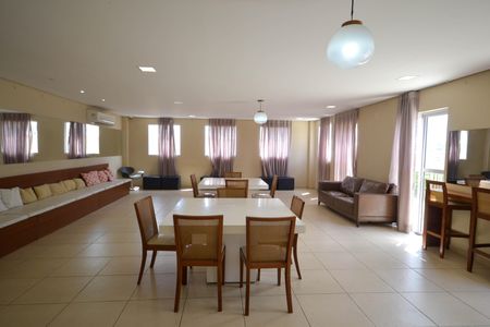 Apartamento para alugar com 55m², 2 quartos e 1 vagaÁrea comum