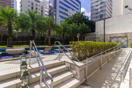 Studio à venda com 28m², 1 quarto e sem vagaÁrea comum - Piscina