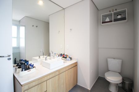 Apartamento à venda com 135m², 2 quartos e 2 vagasBanheiro
