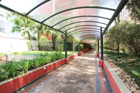 Apartamento à venda com 135m², 2 quartos e 2 vagasEntrada